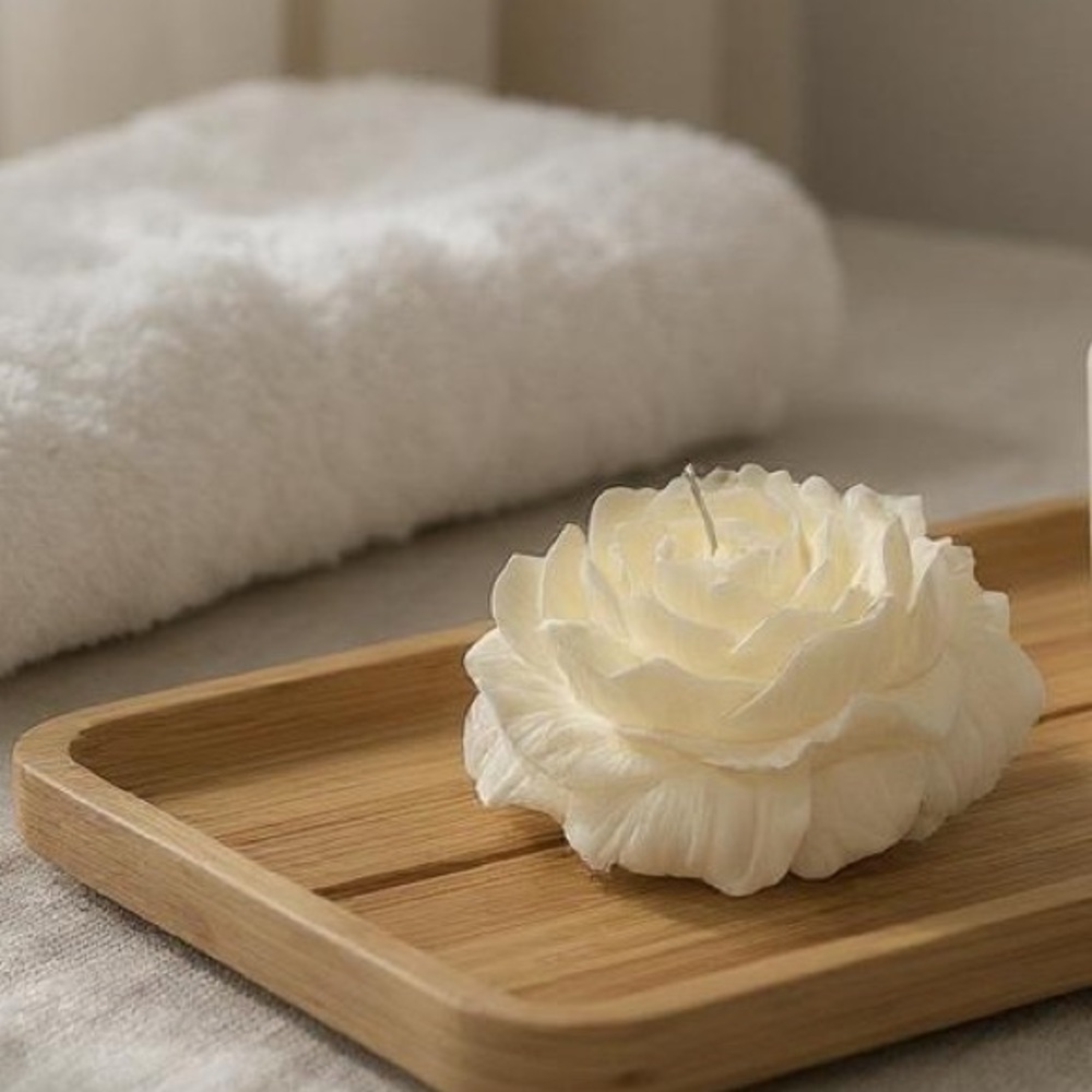 Handmade Soy White Rose / Peony Candle Non-toxic Vanilla Fragrance - Picture 8 of 8